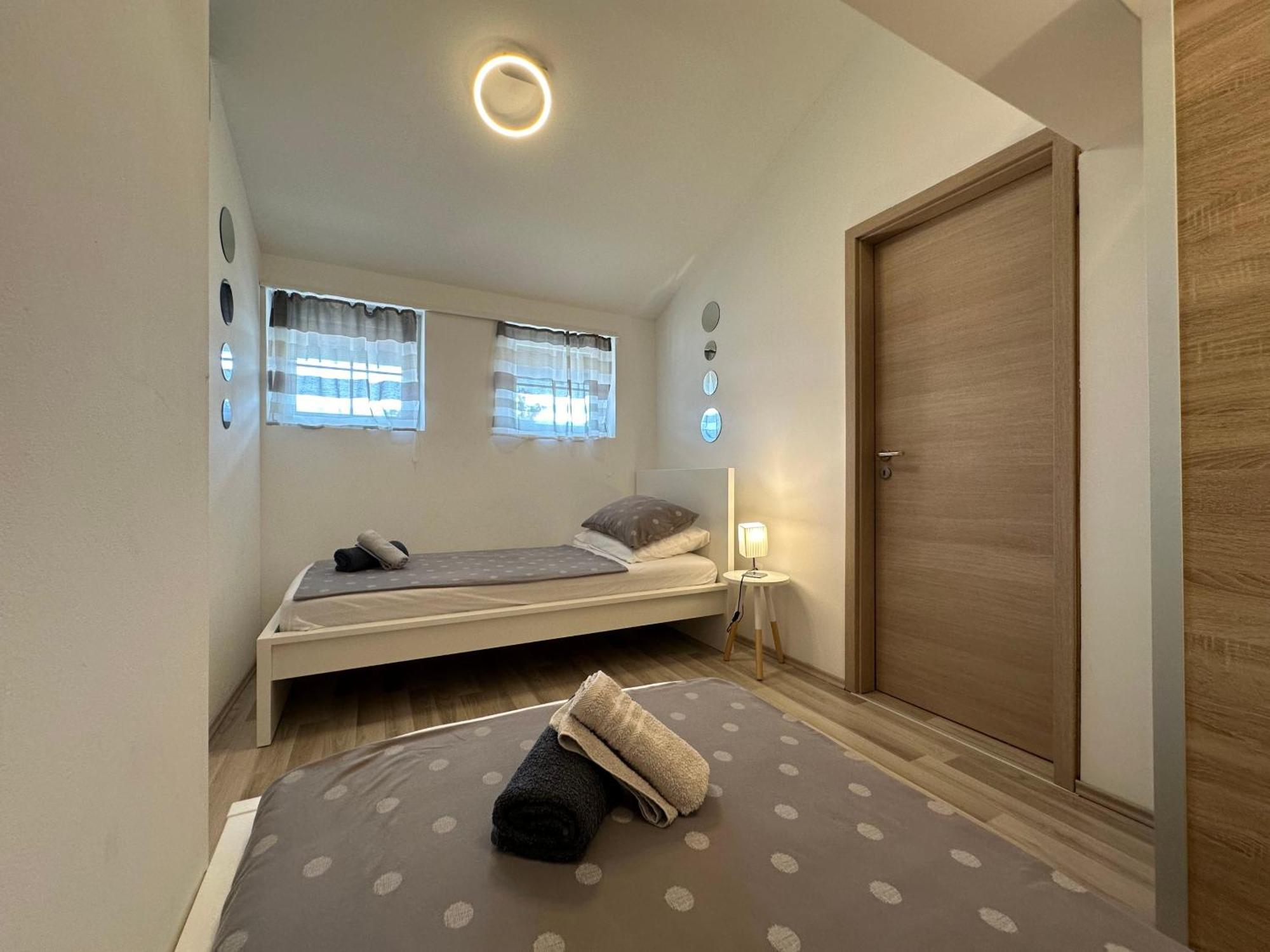 Albert Apartments Zagreb Airport Velika Gorica Exteriör bild
